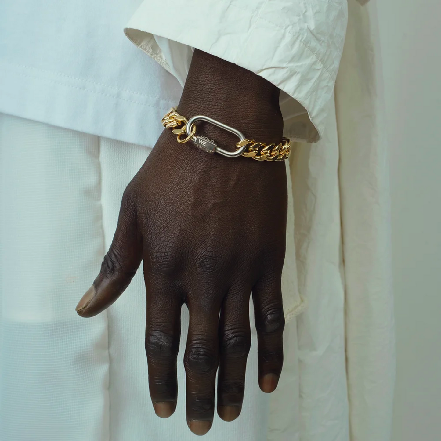 Bracelet - cuban link - gold.