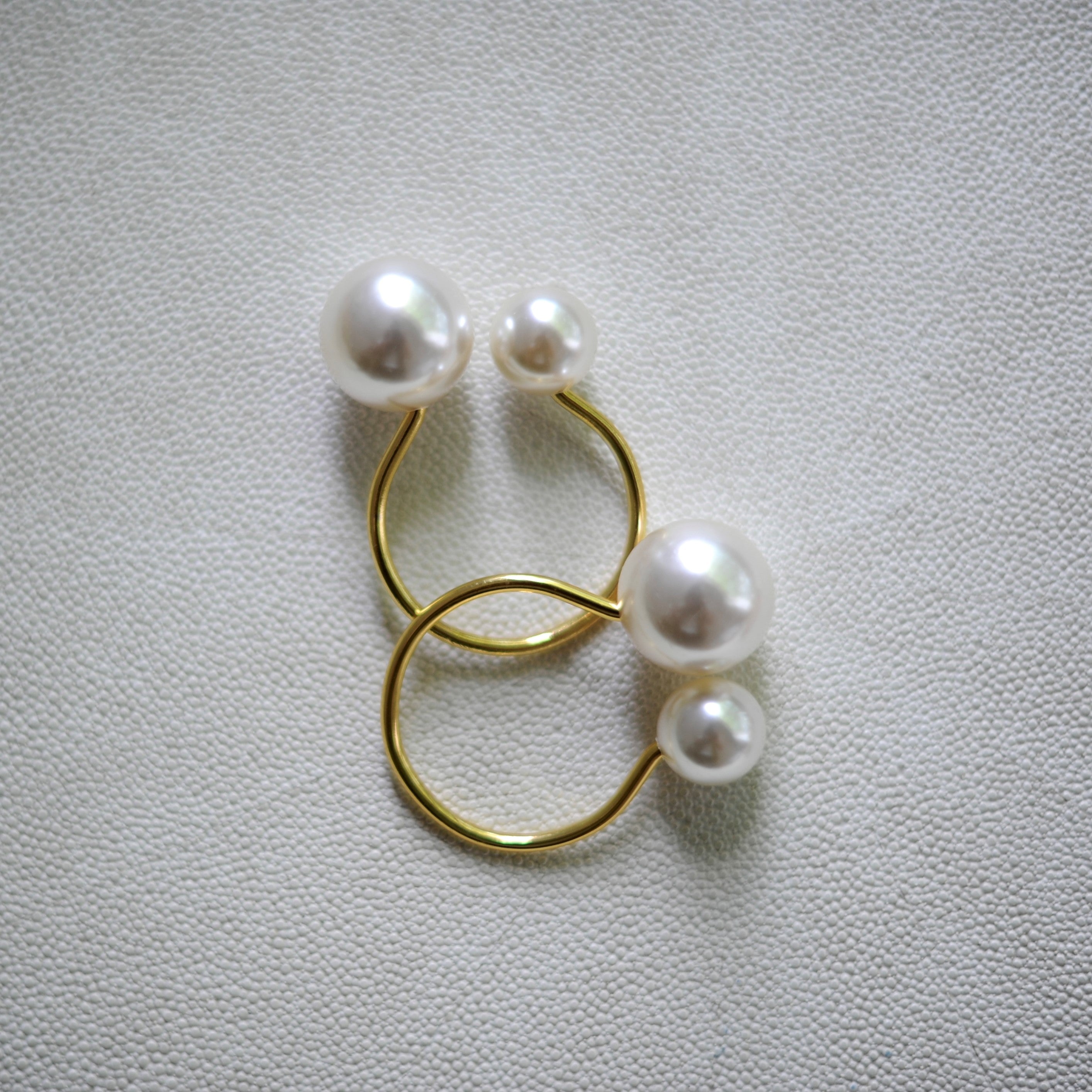 Faux Pearl Napkin Ring Set of 4.